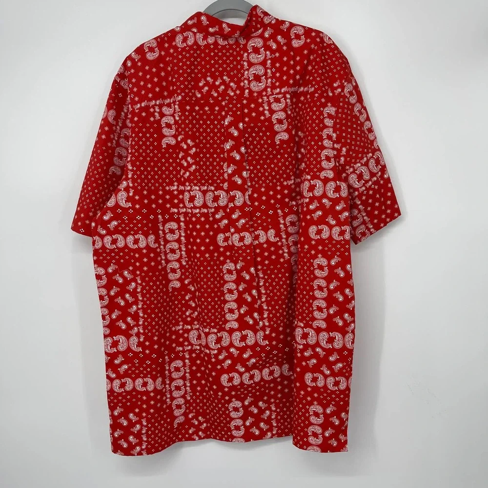 KING SIZE RED AND WHITE PAISLEY DESIGN SHORT SLEEVE BUTTON DOWN SIZE XL TALL